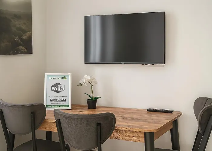 Livemore24 - Space In 24-7 Check-in Wifi *